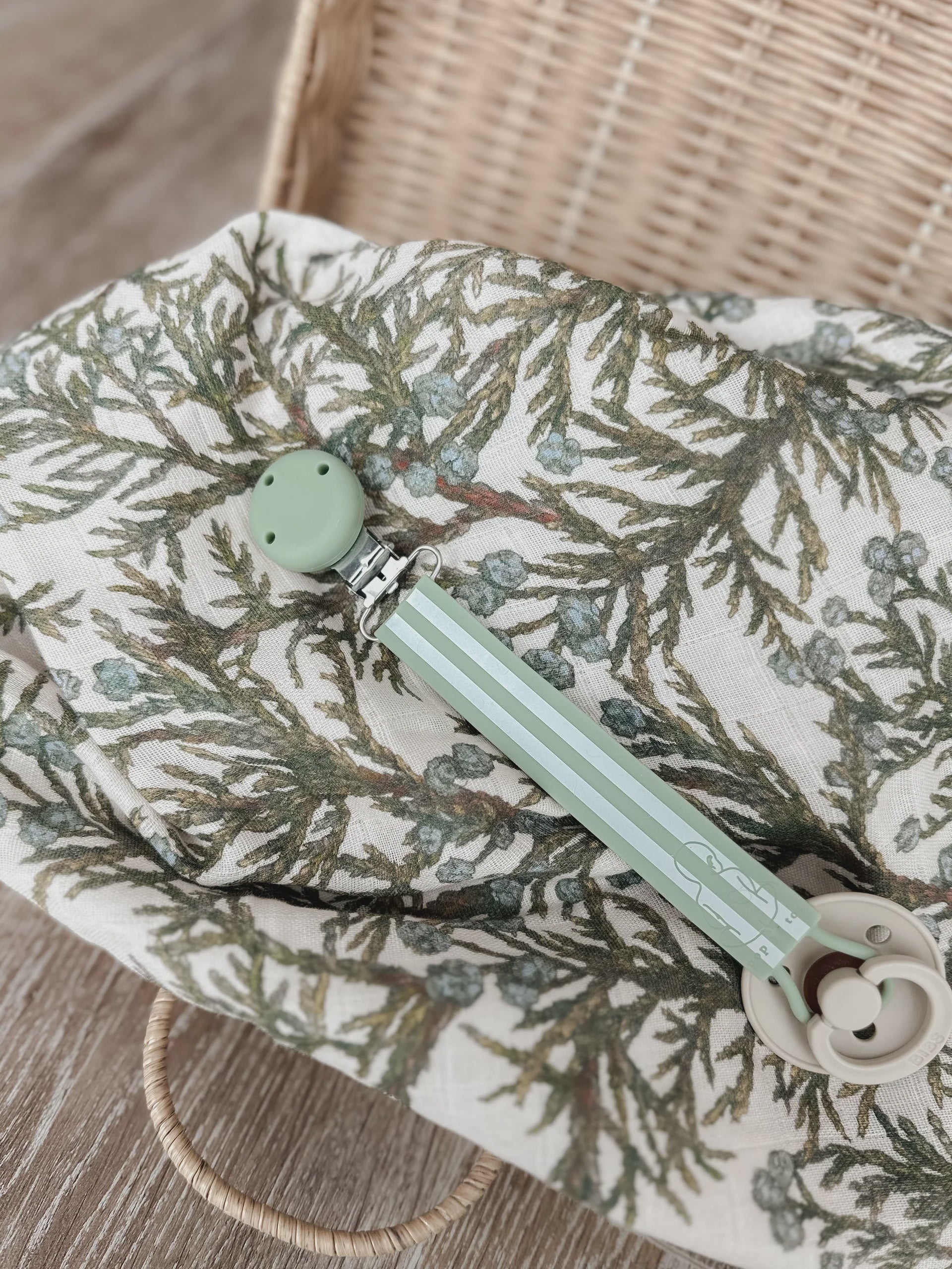 Carnival Dummy Clip - Sage